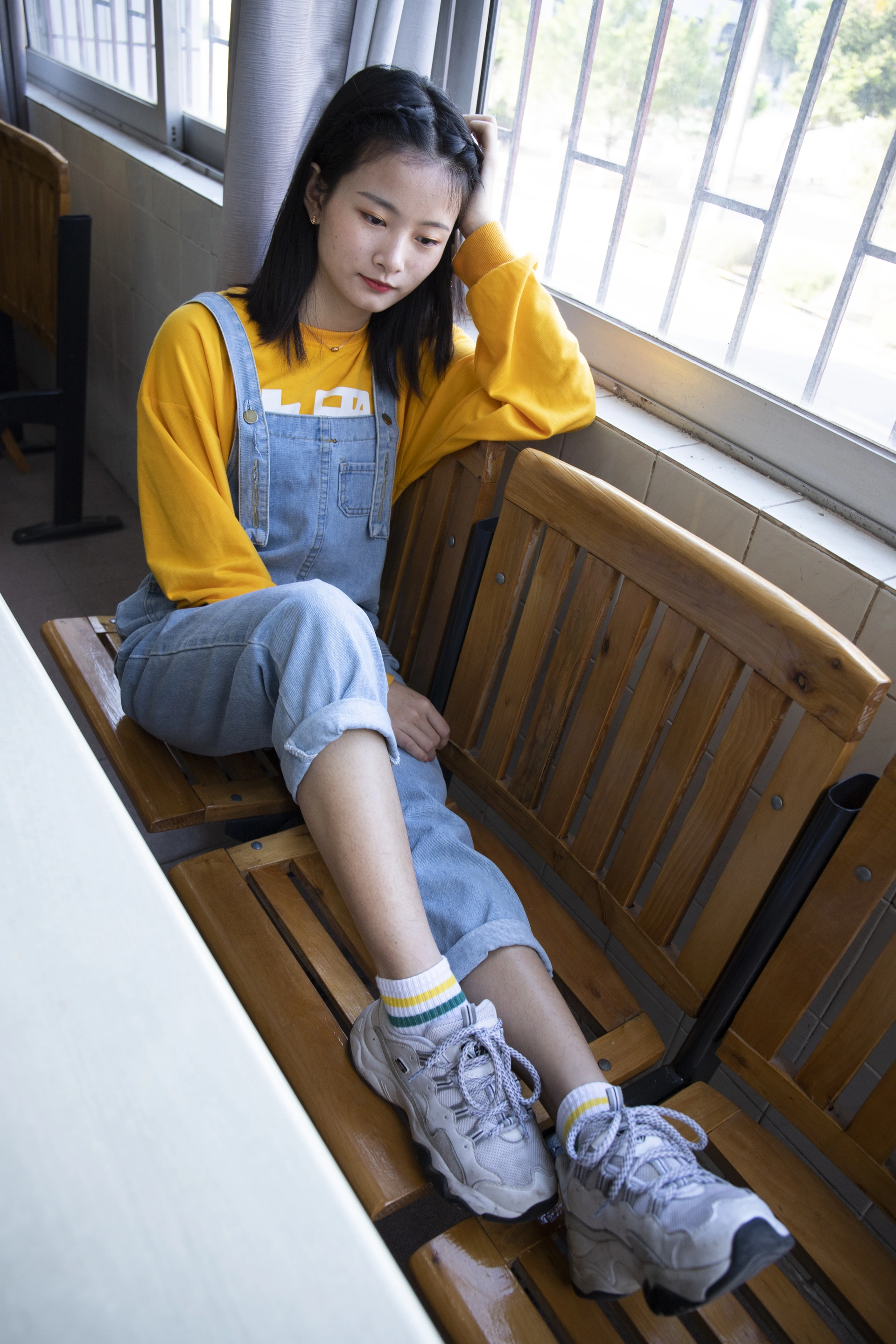 南国足艺 NO.019 刁钻的角度 四川妹子琳琳教室秀美脚 1