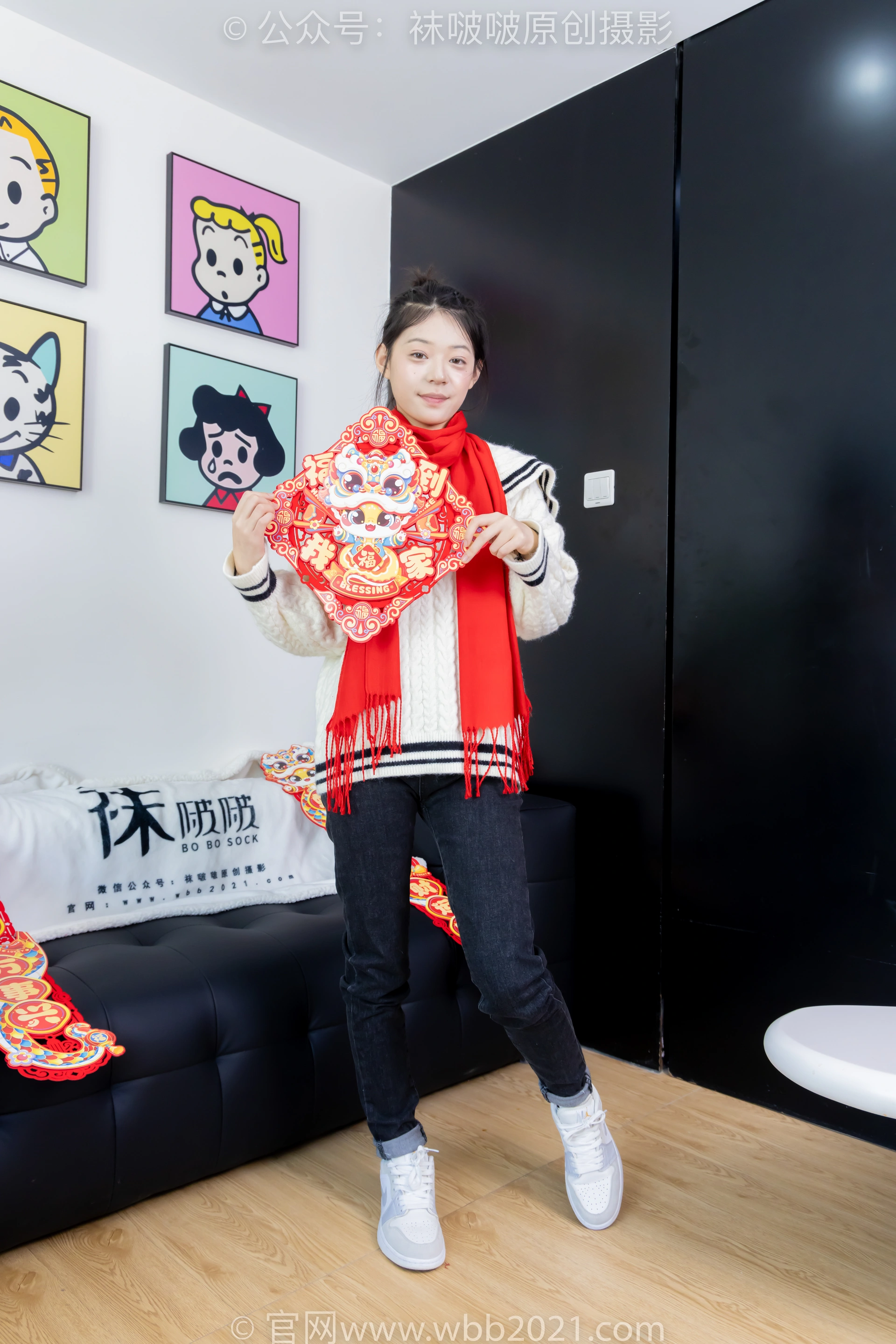 [BoBoSocks袜啵啵] NO.481 糯米-板鞋、白棉袜、裸足（黑白美甲）、对联迎新春，半脱袜子剧情（花絮版） 0